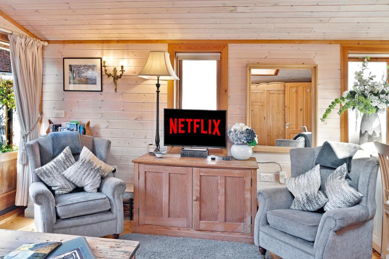 The Lodge - Luxury Lodge With Super King Size Bed, Kitchen & Shower Room Hurstpierpoint Buitenkant foto
